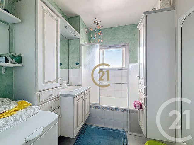 Appartement F4 &agrave; vendre - 4 pi&egrave;ces - 90,18 m2 - Lure - 70 - FRANCHE-COMTE