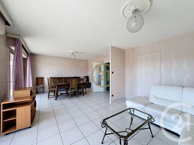 Appartement F4 &agrave; vendre - 4 pi&egrave;ces - 90,18 m2 - Lure - 70 - FRANCHE-COMTE