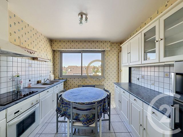 Appartement F4 &agrave; vendre - 4 pi&egrave;ces - 90,18 m2 - Lure - 70 - FRANCHE-COMTE