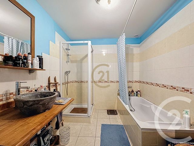 Appartement F5 &agrave; vendre - 5 pi&egrave;ces - 101,69 m2 - Lure - 70 - FRANCHE-COMTE