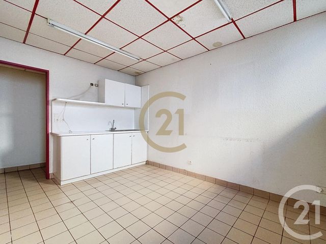 Appartement Local à louer - 8 pièces - 249 m2 - Lure - 70 - FRANCHE-COMTE