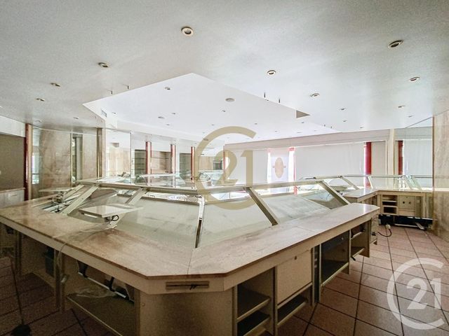 Appartement Local à louer - 8 pièces - 249 m2 - Lure - 70 - FRANCHE-COMTE