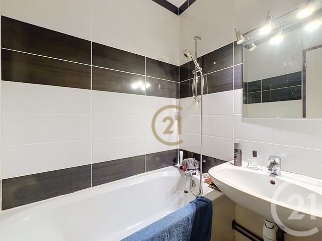 Appartement F3 &agrave; vendre - 3 pi&egrave;ces - 66,96 m2 - Hericourt - 70 - FRANCHE-COMTE