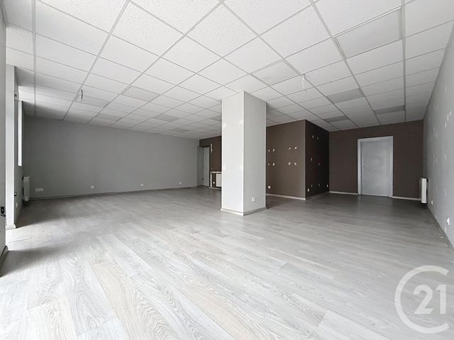 Appartement Local &agrave; louer - 3 pi&egrave;ces - 104 m2 - Lure - 70 - FRANCHE-COMTE