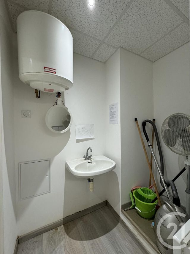 Appartement Local à louer - 3 pièces - 104 m2 - Lure - 70 - FRANCHE-COMTE