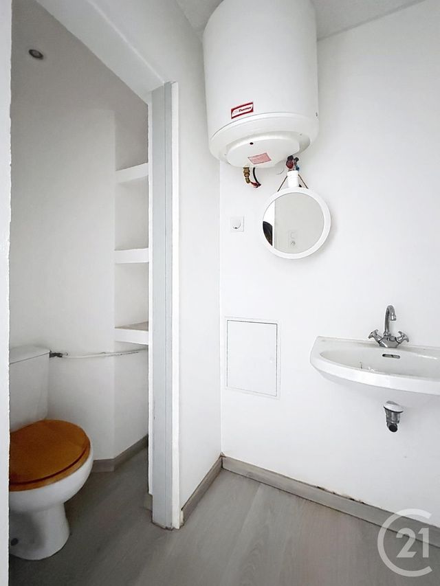 Appartement Local &agrave; louer - 3 pi&egrave;ces - 104 m2 - Lure - 70 - FRANCHE-COMTE