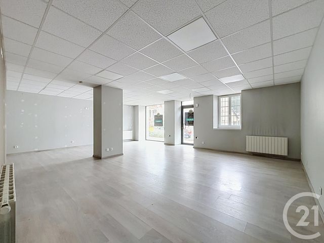 Appartement Local &agrave; louer - 3 pi&egrave;ces - 104 m2 - Lure - 70 - FRANCHE-COMTE