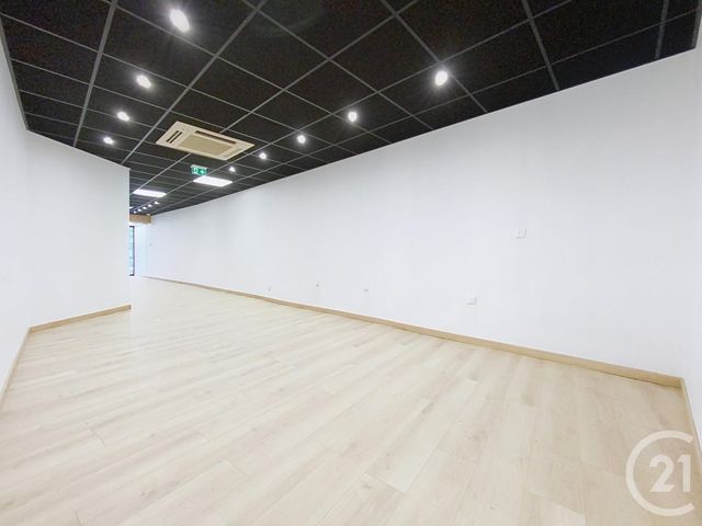 Appartement Local &agrave; louer - 2 pi&egrave;ces - 77,40 m2 - Luxeuil Les Bains - 70 - FRANCHE-COMTE