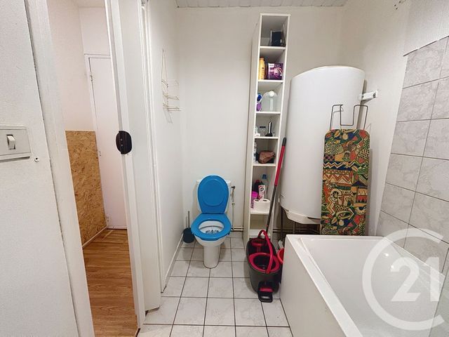 Appartement F1 &agrave; louer - 1 pi&egrave;ce - 25 m2 - Luxeuil Les Bains - 70 - FRANCHE-COMTE