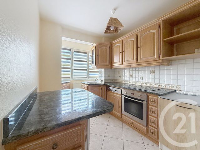 Appartement F4 &agrave; louer - 4 pi&egrave;ces - 71,44 m2 - Luxeuil Les Bains - 70 - FRANCHE-COMTE