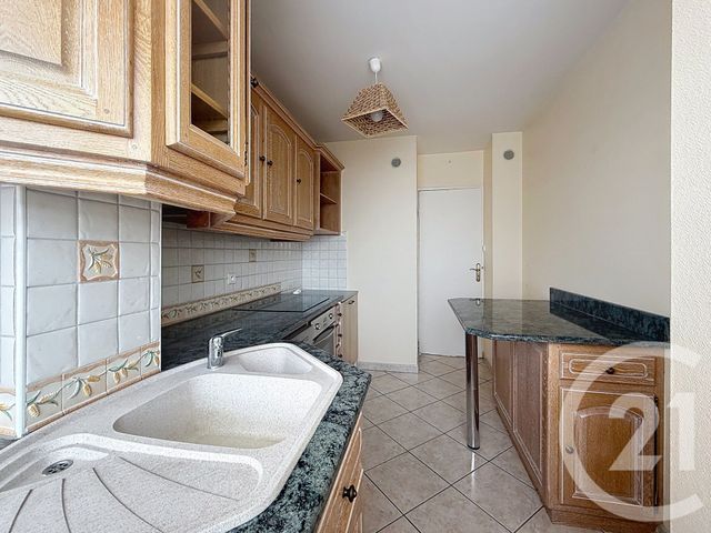 Appartement F4 &agrave; louer - 4 pi&egrave;ces - 71,44 m2 - Luxeuil Les Bains - 70 - FRANCHE-COMTE