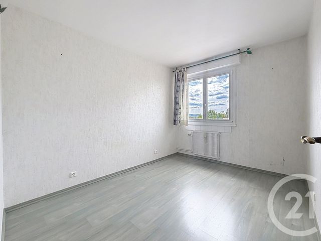 Appartement F4 &agrave; louer - 4 pi&egrave;ces - 71,44 m2 - Luxeuil Les Bains - 70 - FRANCHE-COMTE