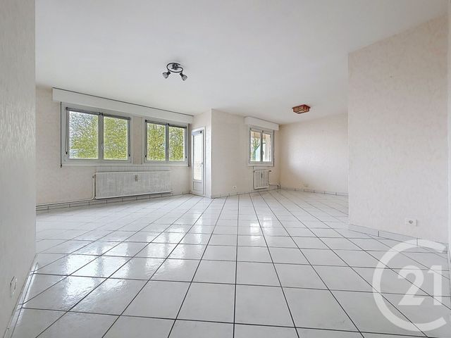 Appartement F4 &agrave; louer - 4 pi&egrave;ces - 71,44 m2 - Luxeuil Les Bains - 70 - FRANCHE-COMTE