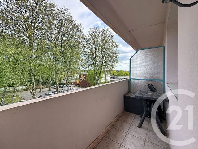 Appartement F4 &agrave; louer - 4 pi&egrave;ces - 71,44 m2 - Luxeuil Les Bains - 70 - FRANCHE-COMTE