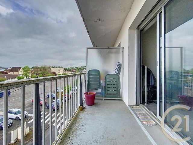 Appartement Studio &agrave; louer - 1 pi&egrave;ce - 24,79 m2 - Lure - 70 - FRANCHE-COMTE