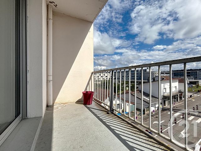 Appartement Studio &agrave; louer - 1 pi&egrave;ce - 24,79 m2 - Lure - 70 - FRANCHE-COMTE