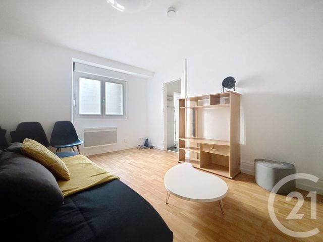 Appartement F1 &agrave; louer - 1 pi&egrave;ce - 27,30 m2 - Lure - 70 - FRANCHE-COMTE