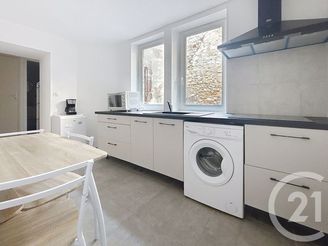 Appartement F1 &agrave; louer - 1 pi&egrave;ce - 27,30 m2 - Lure - 70 - FRANCHE-COMTE