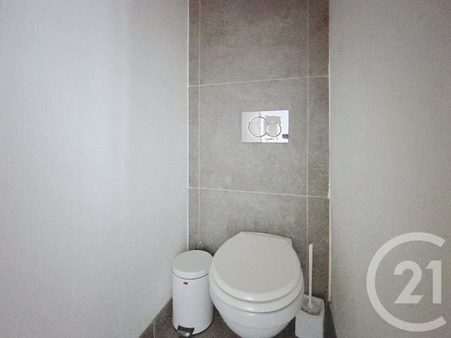 Appartement F1 &agrave; louer - 1 pi&egrave;ce - 27,30 m2 - Lure - 70 - FRANCHE-COMTE