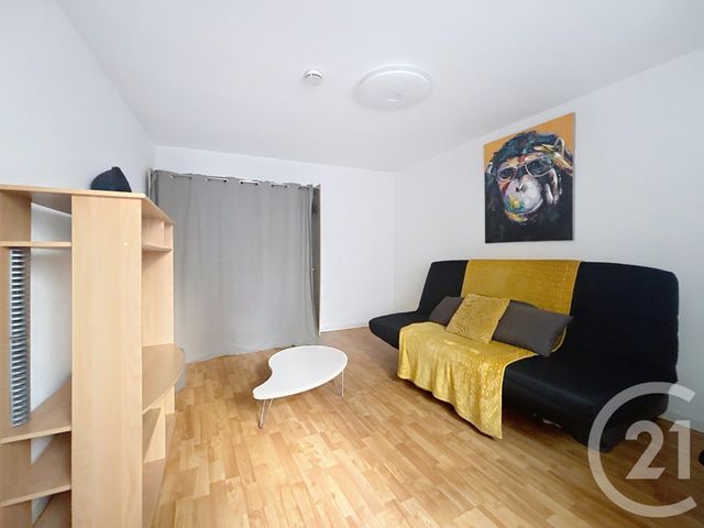 Appartement F1 &agrave; louer - 1 pi&egrave;ce - 27,30 m2 - Lure - 70 - FRANCHE-COMTE