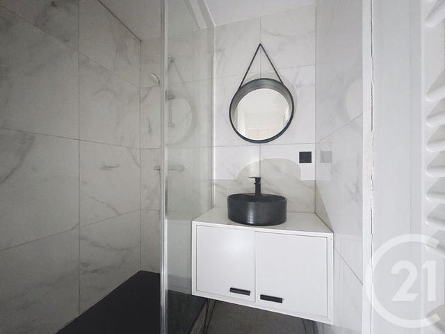 Appartement F1 &agrave; louer - 1 pi&egrave;ce - 27,30 m2 - Lure - 70 - FRANCHE-COMTE