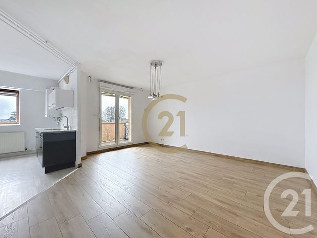 Appartement F3 &agrave; louer - 3 pi&egrave;ces - 64,44 m2 - Luxeuil Les Bains - 70 - FRANCHE-COMTE