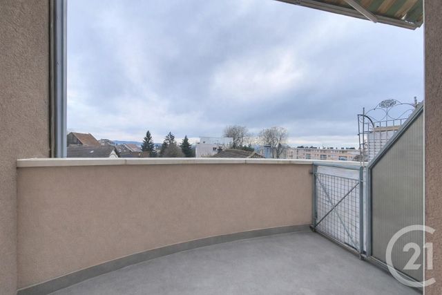 Appartement F3 &agrave; louer - 3 pi&egrave;ces - 64,44 m2 - Luxeuil Les Bains - 70 - FRANCHE-COMTE