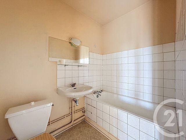 Appartement F1 bis &agrave; vendre - 5 pi&egrave;ces - 192 m2 - St Loup Sur Semouse - 70 - FRANCHE-COMTE