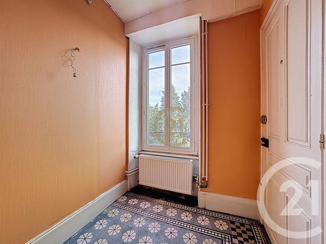 Appartement &agrave; vendre - 5 pi&egrave;ces - 101,46 m2 - Luxeuil Les Bains - 70 - FRANCHE-COMTE