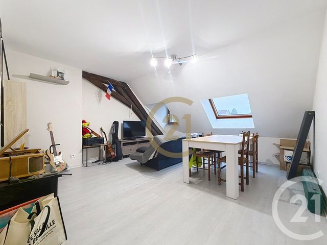 Appartement F2 &agrave; louer - 2 pi&egrave;ces - 53,54 m2 - Lure - 70 - FRANCHE-COMTE