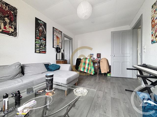 Appartement F2 &agrave; louer - 2 pi&egrave;ces - 38,16 m2 - Lure - 70 - FRANCHE-COMTE