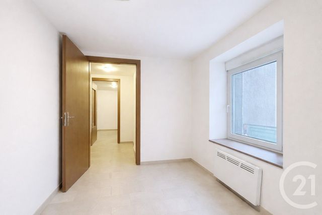 Appartement F2 &agrave; louer - 2 pi&egrave;ces - 36 m2 - Lure - 70 - FRANCHE-COMTE