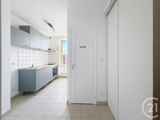 Appartement F3 &agrave; louer - 3 pi&egrave;ces - 65 m2 - Belfort - 90 - FRANCHE-COMTE