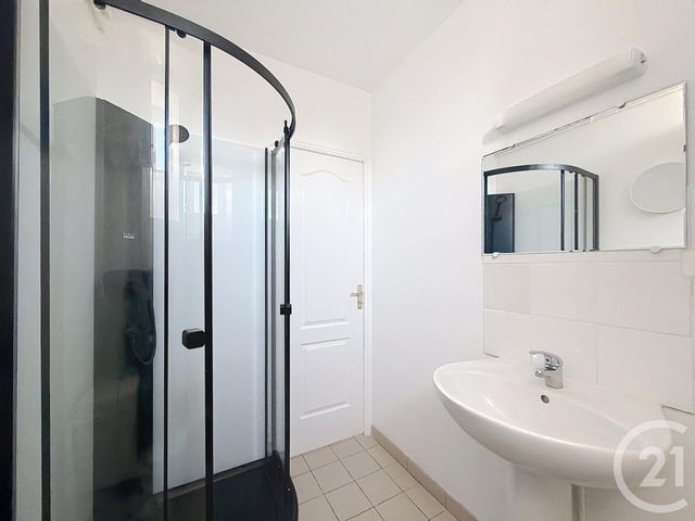 Appartement F3 &agrave; louer - 3 pi&egrave;ces - 65 m2 - Belfort - 90 - FRANCHE-COMTE