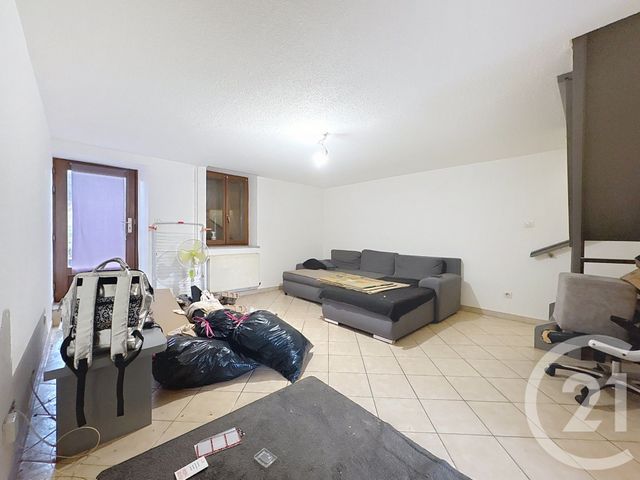 Appartement F3 &agrave; louer - 3 pi&egrave;ces - 71,57 m2 - Luxeuil Les Bains - 70 - FRANCHE-COMTE