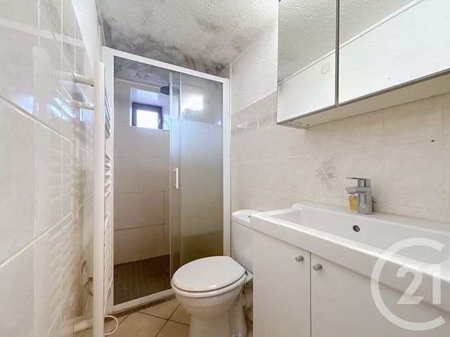 Appartement F3 &agrave; louer - 3 pi&egrave;ces - 71,57 m2 - Luxeuil Les Bains - 70 - FRANCHE-COMTE