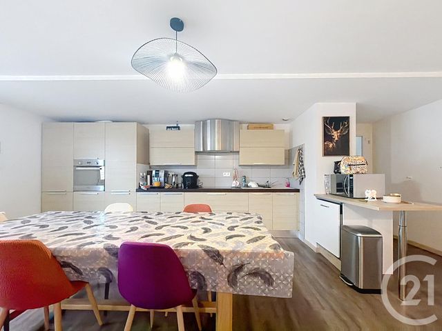 Appartement F3 &agrave; louer - 3 pi&egrave;ces - 72 m2 - Lure - 70 - FRANCHE-COMTE