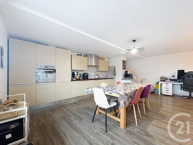 Appartement F3 &agrave; louer - 3 pi&egrave;ces - 72 m2 - Lure - 70 - FRANCHE-COMTE
