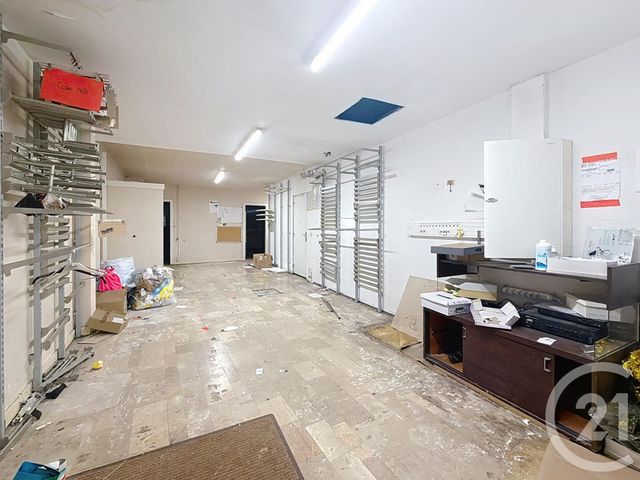 Appartement Local &agrave; louer - 5 pi&egrave;ces - 200 m2 - Lure - 70 - FRANCHE-COMTE