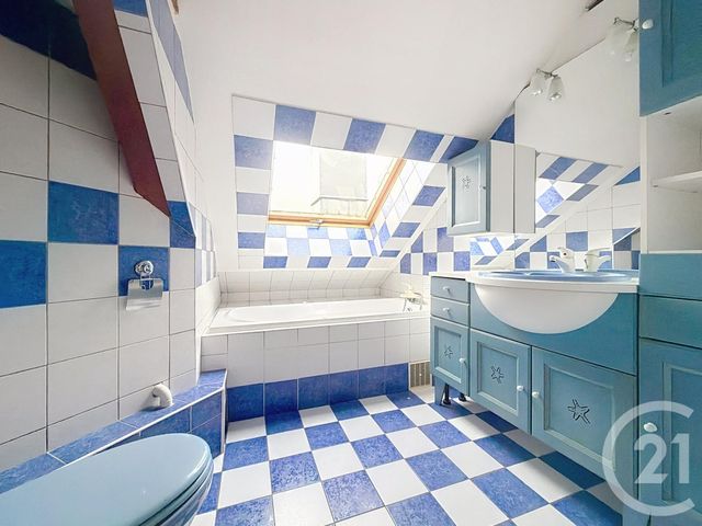 Appartement F3 &agrave; louer - 3 pi&egrave;ces - 50 m2 - Belfort - 90 - FRANCHE-COMTE