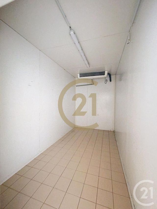 Appartement Local &agrave; louer - 8 pi&egrave;ces - 150 m2 - Lure - 70 - FRANCHE-COMTE