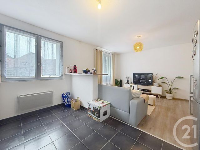 Appartement F3 &agrave; louer - 3 pi&egrave;ces - 65,31 m2 - Lure - 70 - FRANCHE-COMTE