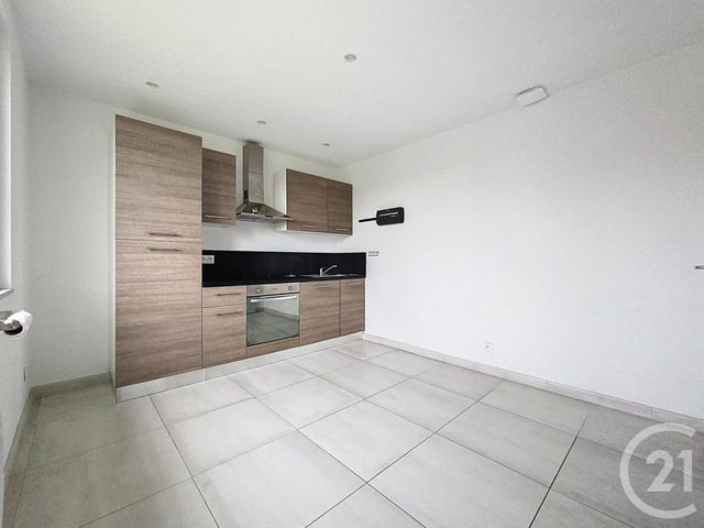 Maison &agrave; louer - 5 pi&egrave;ces - 81,65 m2 - Chatenois Les Forges - 90 - FRANCHE-COMTE