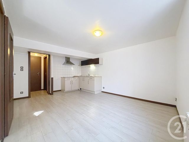 Appartement F2 &agrave; louer - 2 pi&egrave;ces - 36 m2 - Lure - 70 - FRANCHE-COMTE
