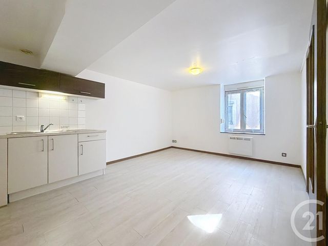 Appartement F2 &agrave; louer - 2 pi&egrave;ces - 36 m2 - Lure - 70 - FRANCHE-COMTE