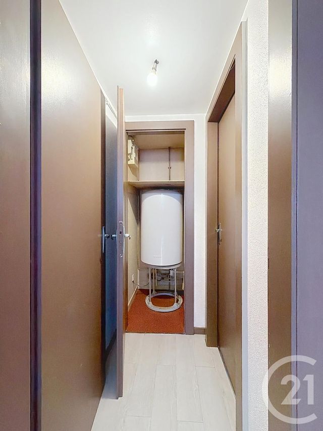 Appartement F2 &agrave; louer - 2 pi&egrave;ces - 36 m2 - Lure - 70 - FRANCHE-COMTE