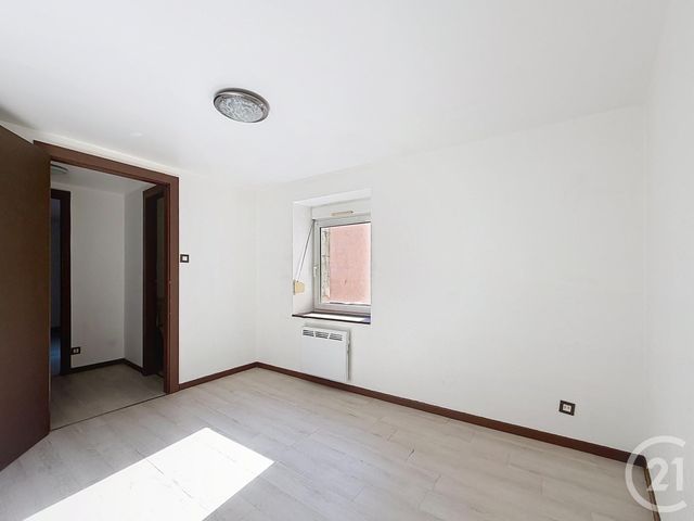 Appartement F2 &agrave; louer - 2 pi&egrave;ces - 36 m2 - Lure - 70 - FRANCHE-COMTE