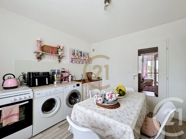 Appartement F4 &agrave; vendre - 4 pi&egrave;ces - 69 m2 - Lure - 70 - FRANCHE-COMTE