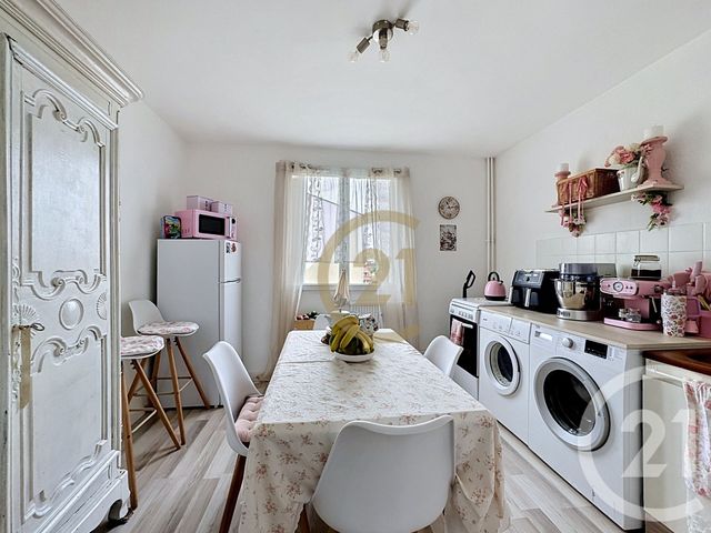 Appartement F4 &agrave; vendre - 4 pi&egrave;ces - 69 m2 - Lure - 70 - FRANCHE-COMTE