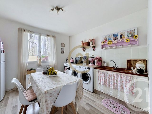 Appartement F4 &agrave; vendre - 4 pi&egrave;ces - 69 m2 - Lure - 70 - FRANCHE-COMTE